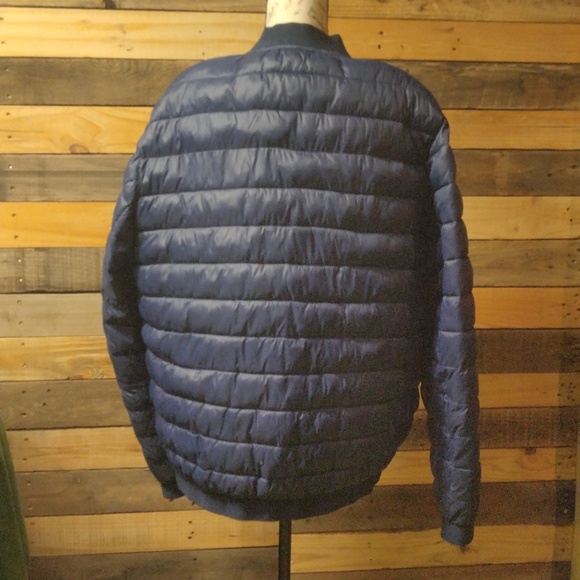 Unisex ,Guess , Navy,  light weight puffer jacket size XXL fits like XL - Picture 5 of 7